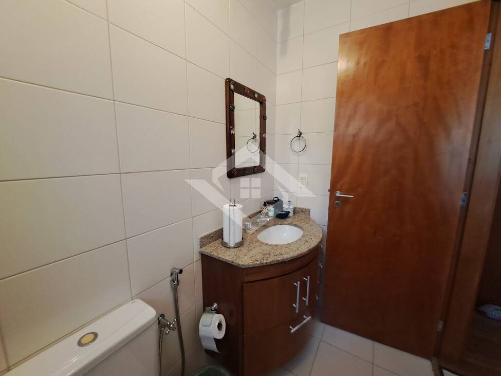 Casa à venda com 4 quartos, 300m² - Foto 44