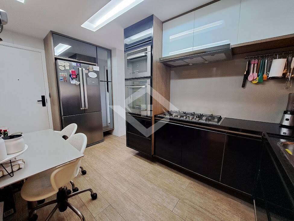 Apartamento à venda com 3 quartos, 157m² - Foto 41