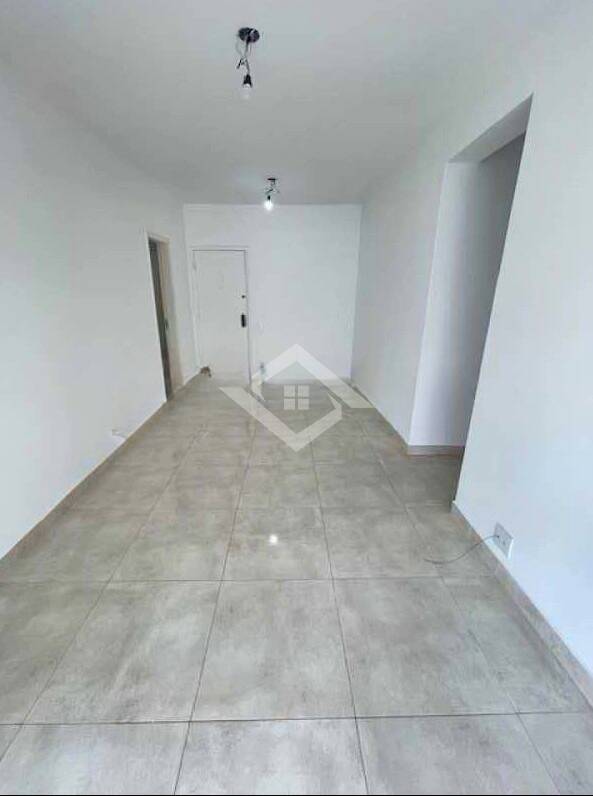 Apartamento à venda com 2 quartos, 85m² - Foto 4